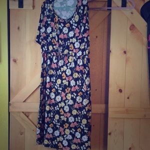 Latched Mama Plus Size Nursing Dress